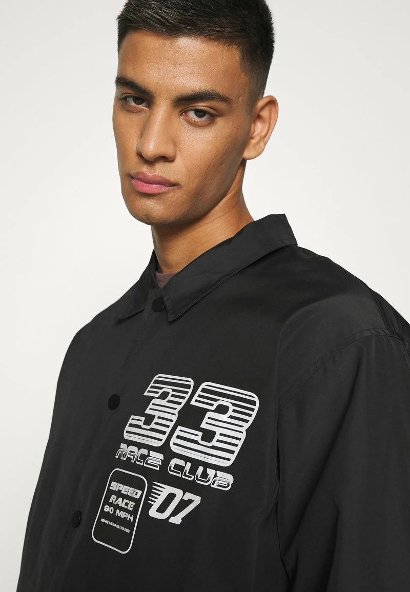 Mennace BOYS CLUB COACH JACKET - Leichte Jacke - Black, Herren 4 Mennace BOYS CLUB COACH JACKET - Leichte Jacke - Black, Herren – Bild 4