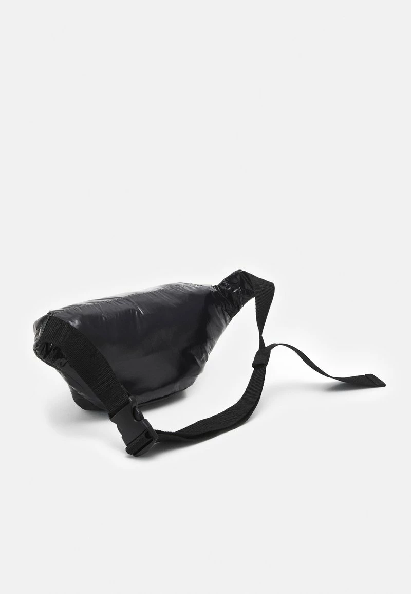 Mennace PATENT BUMBAG - Gürteltasche - Black, Unisex 2 Mennace PATENT BUMBAG - Gürteltasche - Black, Unisex – Bild 2