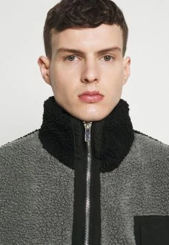 Mennace HENNESSEY OVERHEAD BORG JACKET - Winterjacke - Black, Herren -Mennace Speichern 0c7e3dc2313e42c097f8815b567dadc5