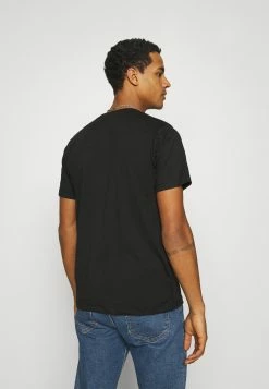 Mennace ESSENTIAL DROP SHOULDER UNISEX - T-Shirt Print - Black -Mennace Speichern 0fe1d35f21844a80ab55dbe48a581f3f