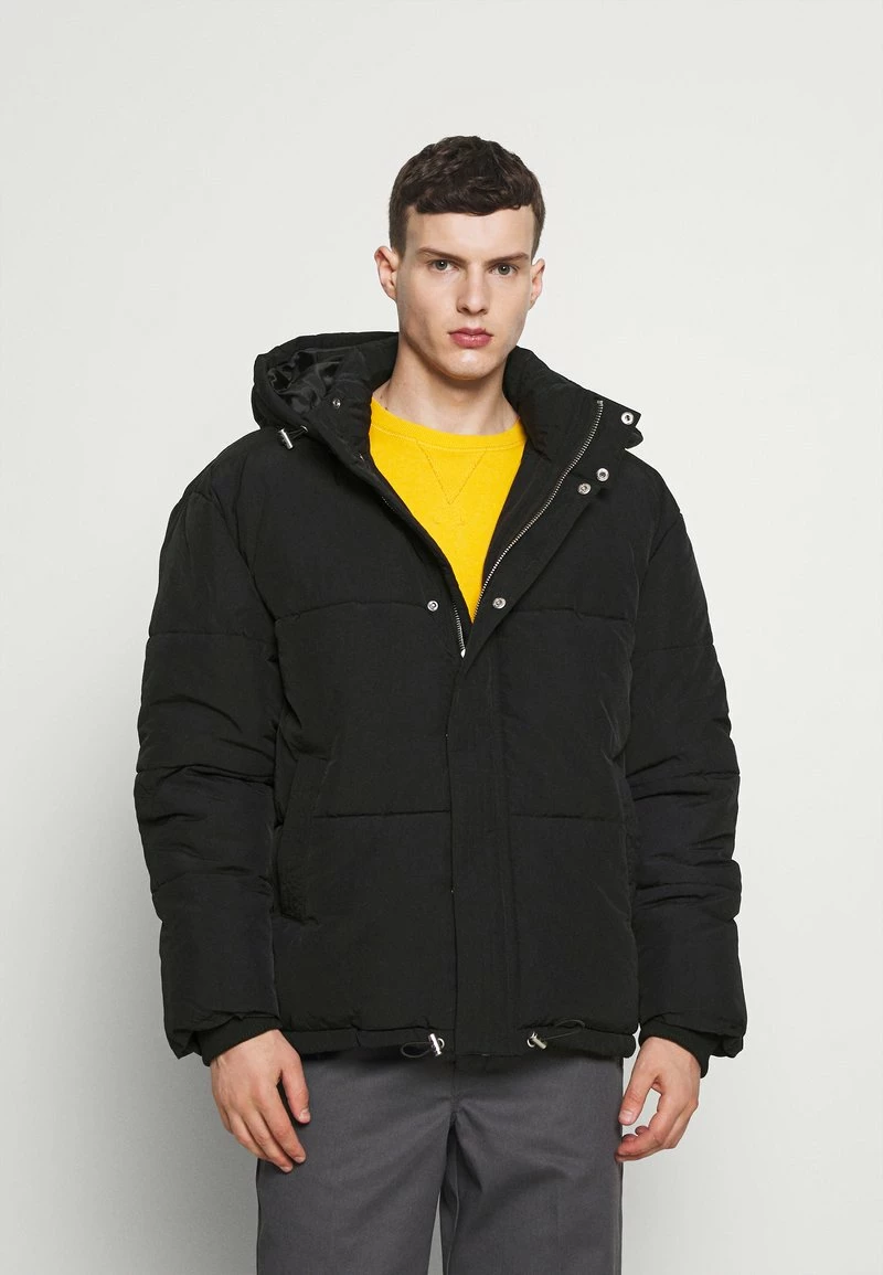 Mennace HENNESSEY OVERSIZED HOODED PUFFER JACKET - Winterjacke - Black, Herren 1 Mennace HENNESSEY OVERSIZED HOODED PUFFER JACKET - Winterjacke - Black, Herren