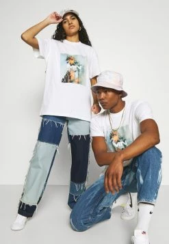 Mennace BURNING PALM TREE REGULAR UNISEX - T-Shirt Print - White -Mennace Speichern 13486da4aa6c4b4aa32af262410f9e38