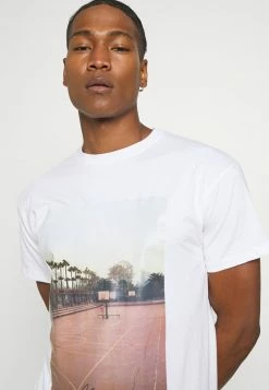 Mennace COURTSIDE BASKETBALL REGULAR - T-Shirt Print - White, Herren -Mennace Speichern 1fc3e5f15cd84d1b9c8f1d0e2e8ca589