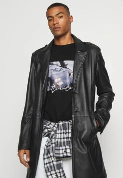 MENNACE SEASON 21 CAR REGULAR - T-Shirt Print - Black, Herren 9 MENNACE SEASON 21 CAR REGULAR - T-Shirt Print - Black, Herren -Mennace Speichern 20a6af42a16f4e75a46b6c23338bba95