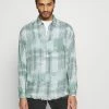 Mennace FRAYED CHECK SHIRT UNISEX - Hemdbluse - Green