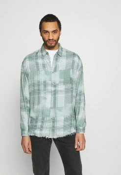 Mennace FRAYED CHECK SHIRT UNISEX - Hemdbluse - Green