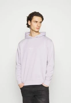 Mennace ESSENTIAL HOODIE UNISEX - Kapuzenpullover - Purple 8 Mennace ESSENTIAL HOODIE UNISEX - Kapuzenpullover - Purple -Mennace Speichern 39dcfc82439b491e99f50654f448c6e8