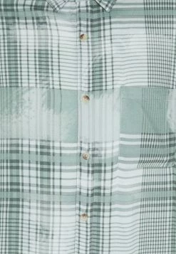 Mennace FRAYED CHECK SHIRT UNISEX - Hemdbluse - Green -Mennace Speichern 3c9e6a0940fc4673a8dbef0b91016b31