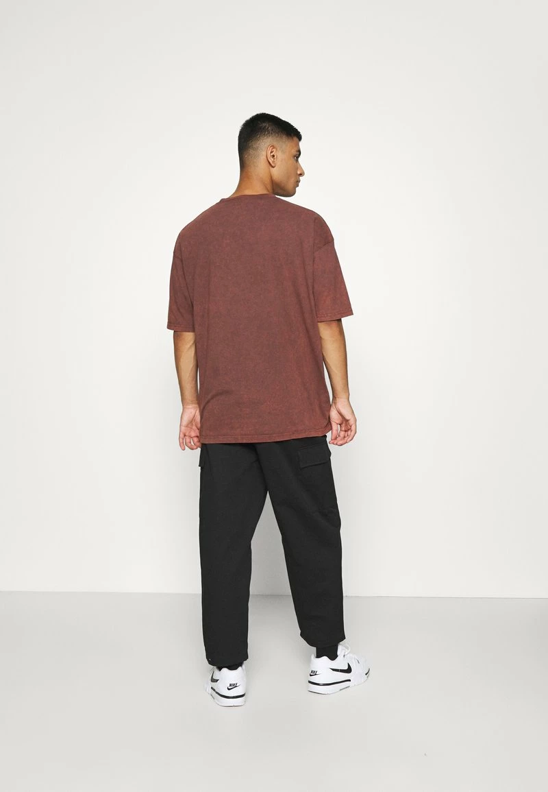 Mennace T-Shirt Basic - Brown, Herren 3 Mennace T-Shirt Basic - Brown, Herren – Bild 3