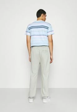 MENNACE SUNDAZE OVERSIZED JOGGER UNISEX - Jogginghose - Green -Mennace Speichern 3e55fb9acdac4d8d8ff593b1ac9f7851