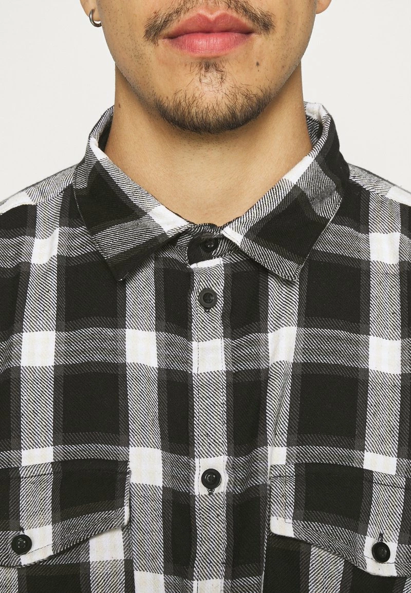 Mennace ROSEBOWL BANDANA AND CHECK SHIRT - Hemd - Black, Herren 6 Mennace ROSEBOWL BANDANA AND CHECK SHIRT - Hemd - Black, Herren – Bild 6