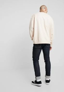 Mennace ESSENTIAL BOXY UNISEX - Sweatshirt - Beige 9 Mennace ESSENTIAL BOXY UNISEX - Sweatshirt - Beige -Mennace Speichern 3f526ec2b38644f787642da8f1232fdd