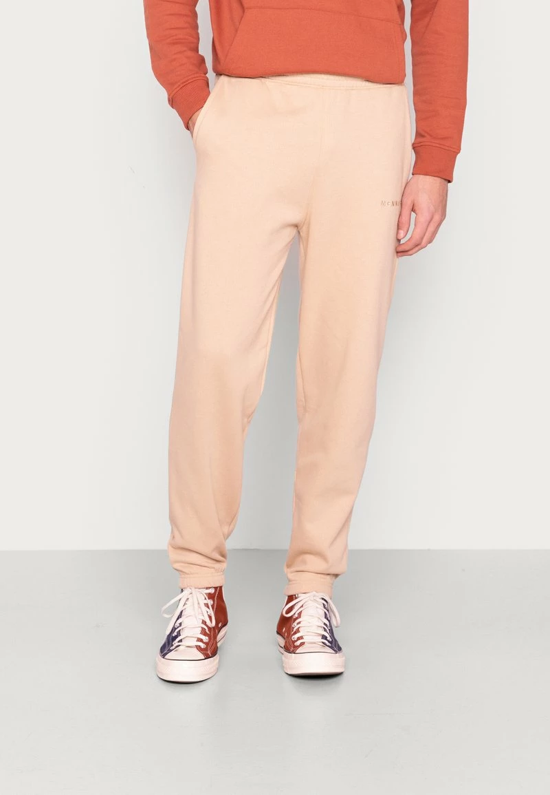 MENNACE ESSENTIAL REGULAR JOGGER UNISEX - Jogginghose - Light Brown 1 MENNACE ESSENTIAL REGULAR JOGGER UNISEX - Jogginghose - Light Brown