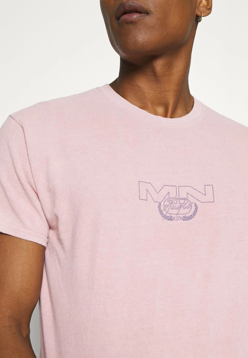 MENNACE TRACK GUIDE REGULAR - T-Shirt Print - Pink, Herren 5 MENNACE TRACK GUIDE REGULAR - T-Shirt Print - Pink, Herren – Bild 5