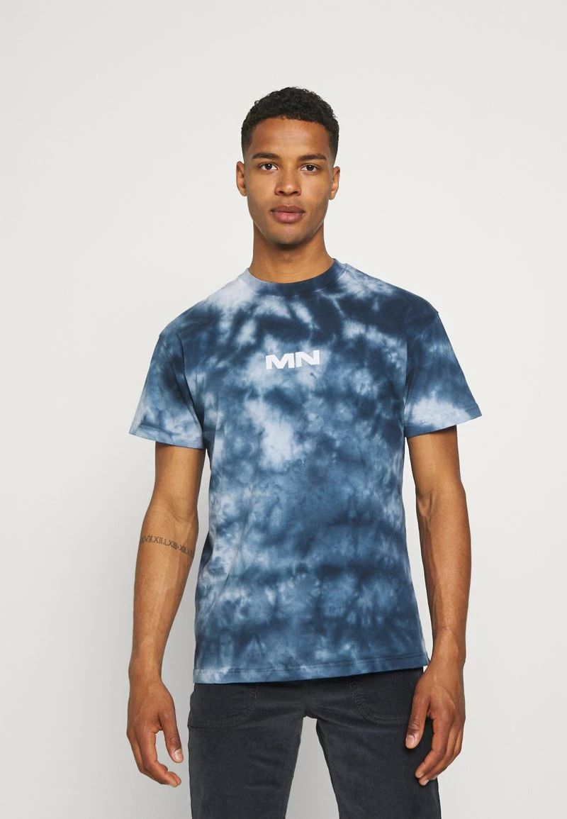 Mennace BREEZE TIE DYE REGULAR UNISEX - T-Shirt Print - Navy 1 Mennace BREEZE TIE DYE REGULAR UNISEX - T-Shirt Print - Navy