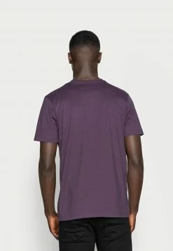 Mennace ESSENTIAL SIG UNISEX - T-Shirt Basic - Purple -Mennace Speichern 774ea52557f64b3a9de141b08a27bc9d