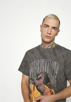 Mennace FLAMING STEED TIE DYE - T-Shirt Print - Grey, Herren -Mennace Speichern 7b5e2bb2934b4f0db3fc971b28cb865e