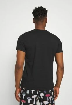 Mennace ESSENTIAL REGULAR TEE UNISEX - T-Shirt Basic - Black 8 Mennace ESSENTIAL REGULAR TEE UNISEX - T-Shirt Basic - Black -Mennace Speichern 851b5fb95e7246c2a2e7867756ca3cc1