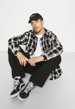 Mennace ROSEBOWL BANDANA AND CHECK SHIRT - Hemd - Black, Herren 9 Mennace ROSEBOWL BANDANA AND CHECK SHIRT - Hemd - Black, Herren -Mennace Speichern a485f6fae4a14a6cb8f1ec0f95794d5f