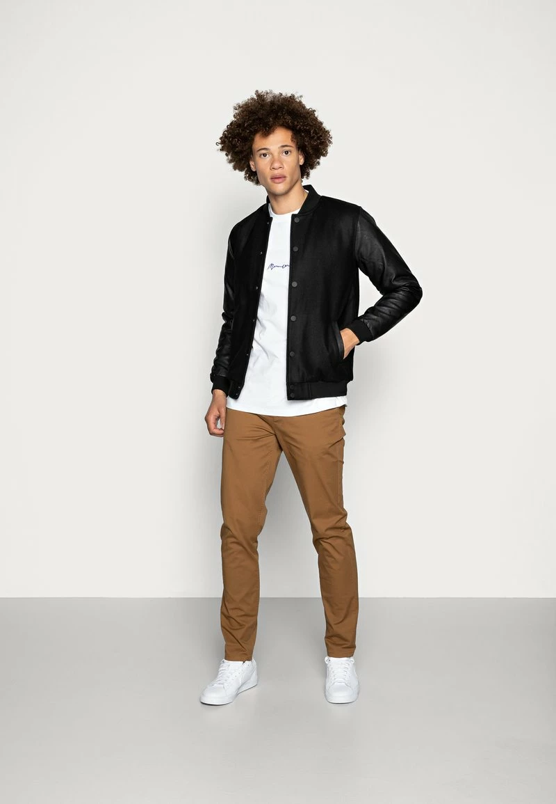 Mennace ESSENTIAL SIGNATURE TEE - Langarmshirt - White, Herren 2 Mennace ESSENTIAL SIGNATURE TEE - Langarmshirt - White, Herren – Bild 2