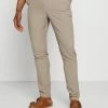 Mennace CRINKLE TAPERED JOGGER - Stoffhose - Cream, Herren