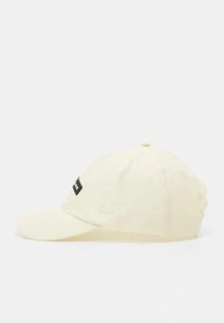 MENNACE QUILTED BASEBALL UNISEX - Cap - Off White -Mennace Speichern b8c43d1d33c248f7915bf85ff284ea63
