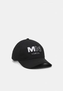 Mennace RAW EDGE DETAIL AND EMBROIDERED LOGO UNISEX - Cap - Black