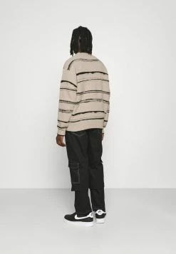 Mennace HENNESSEY BRUSHED STRIPE - Strickpullover - Off-white, Herren -Mennace Speichern e452e1b375af4a82aa6df9b34ee656fe