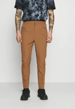 Mennace AFTERMATH TAPERED SUIT TROUSER - Chino - Light Brown, Herren