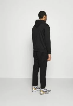 Mennace ESSENTIAL REGULAR HOODIE UNISEX - Kapuzenpullover - Black -Mennace Speichern f06d8b1ffacb42c5ba0459ce29571033